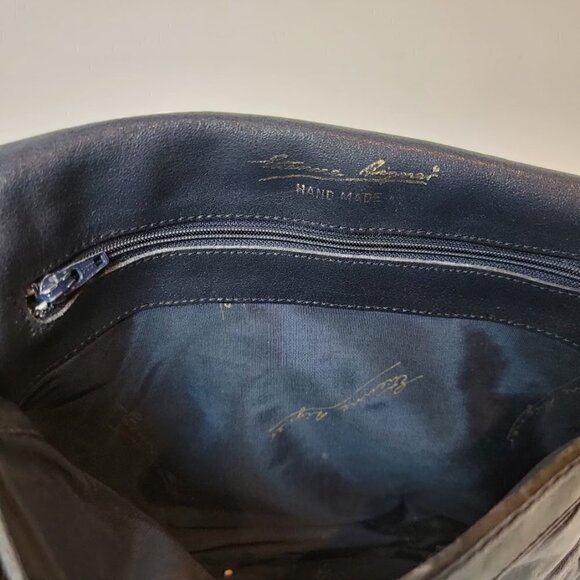 Vintage Entienne Aigner leather crossbody bag. - Picture 8 of 8